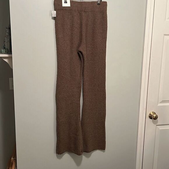 Maurices Women's Brown Textured Tie-Waist High Rise Wide Leg Pant - Picture 3 of 6